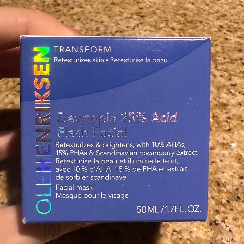 OLEHENRIKSEN
Dewtopia 25% AHA + PHA Flash Facial Exfoliating Face Mask